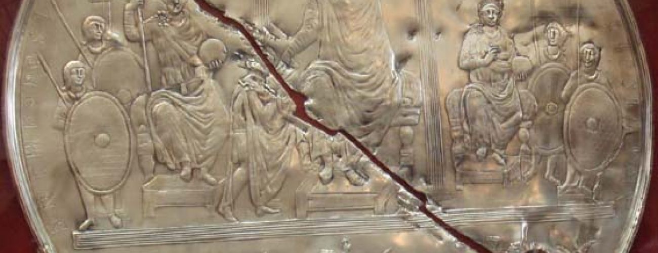 image hiérarchie des pouvoirs